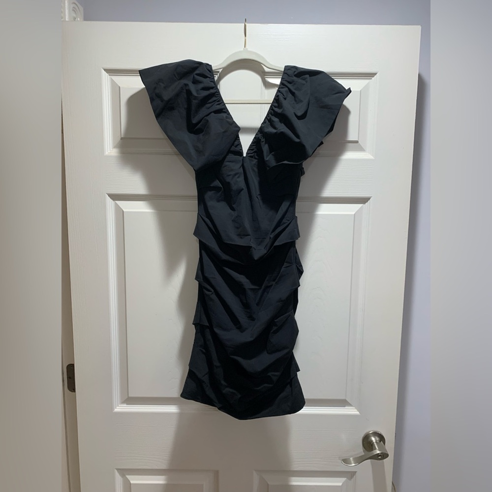 Elegant Black One-Shoulder Ruffle Evening Dress